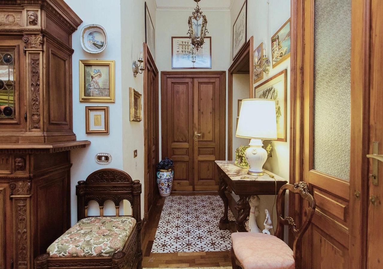 B&B Atmosfere Del Centro Storico Napoli Bagian luar foto