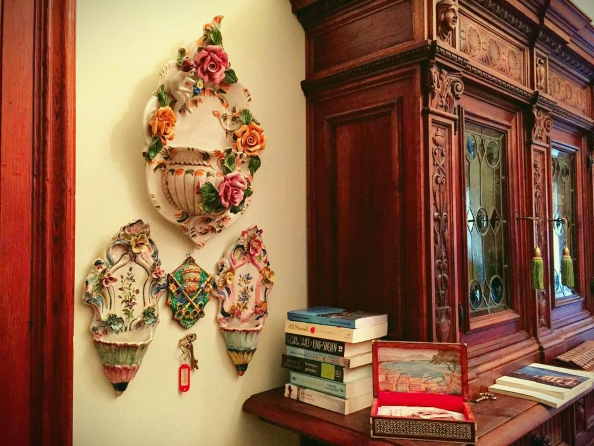 B&B Atmosfere Del Centro Storico Napoli Bagian luar foto