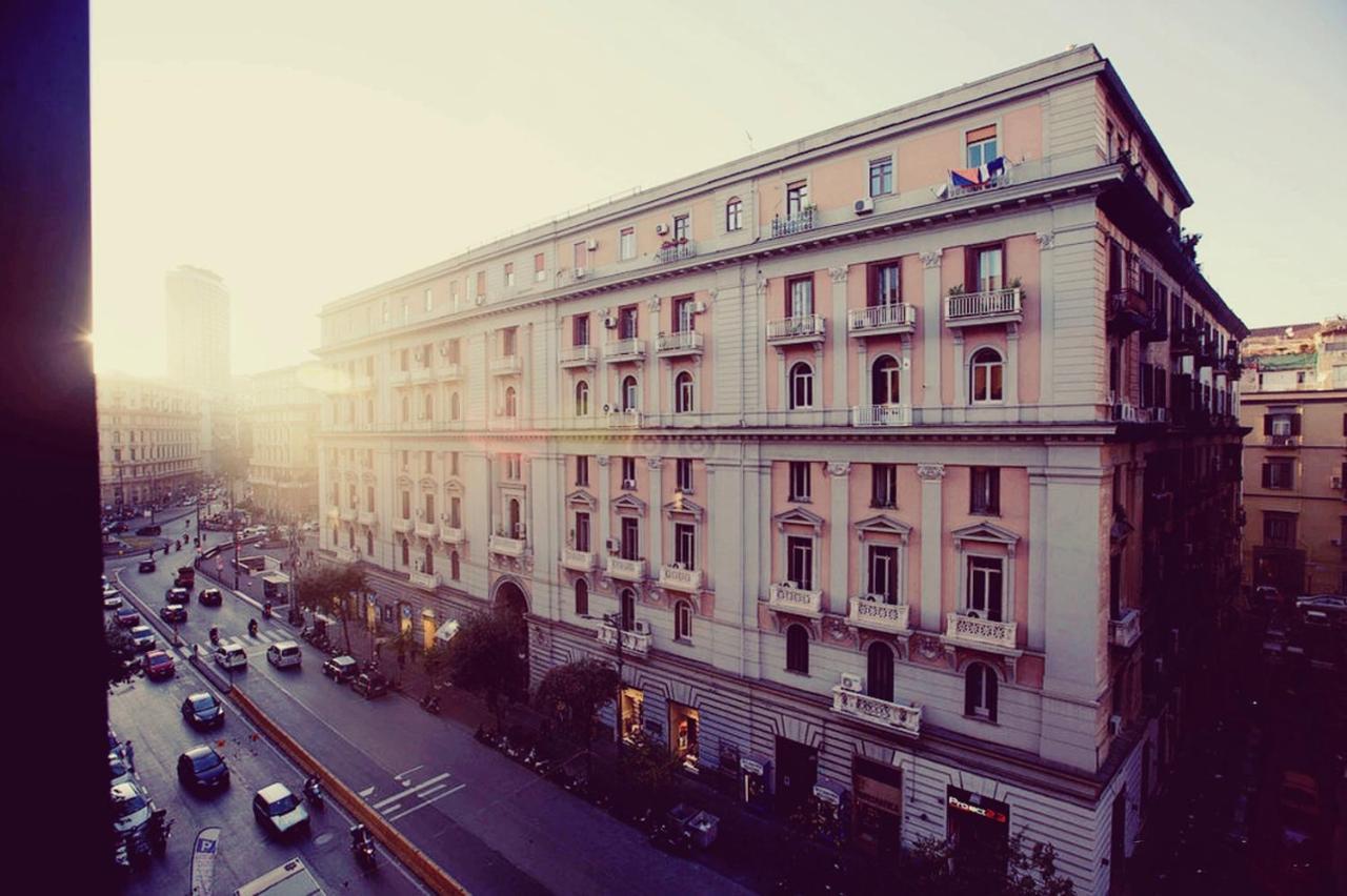 B&B Atmosfere Del Centro Storico Napoli Bagian luar foto
