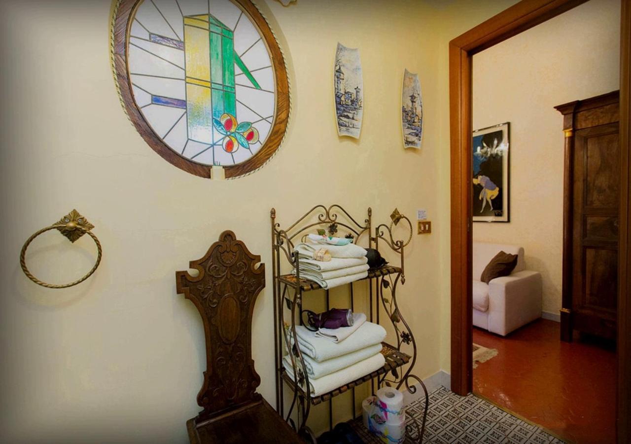 B&B Atmosfere Del Centro Storico Napoli Bagian luar foto
