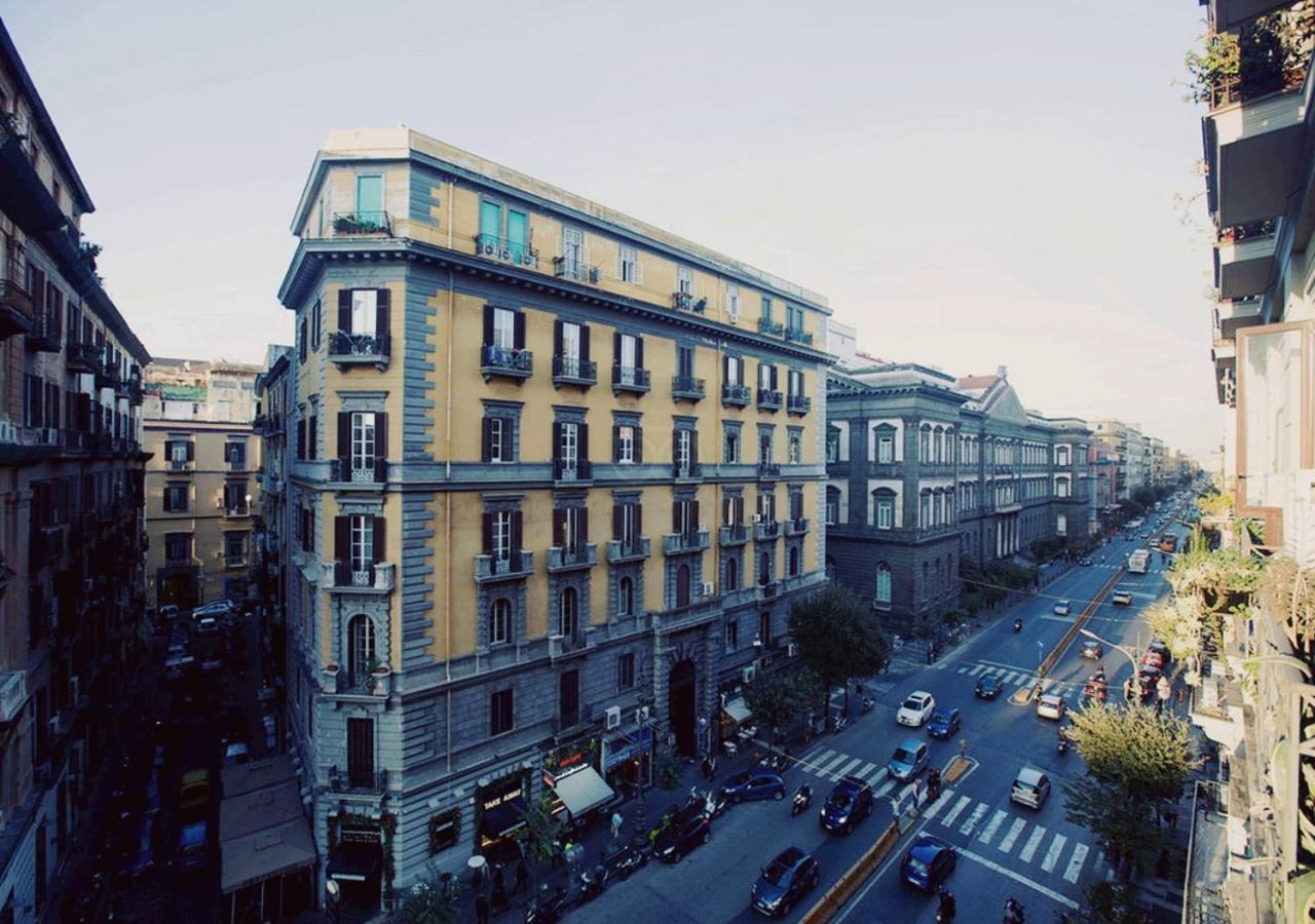B&B Atmosfere Del Centro Storico Napoli Bagian luar foto