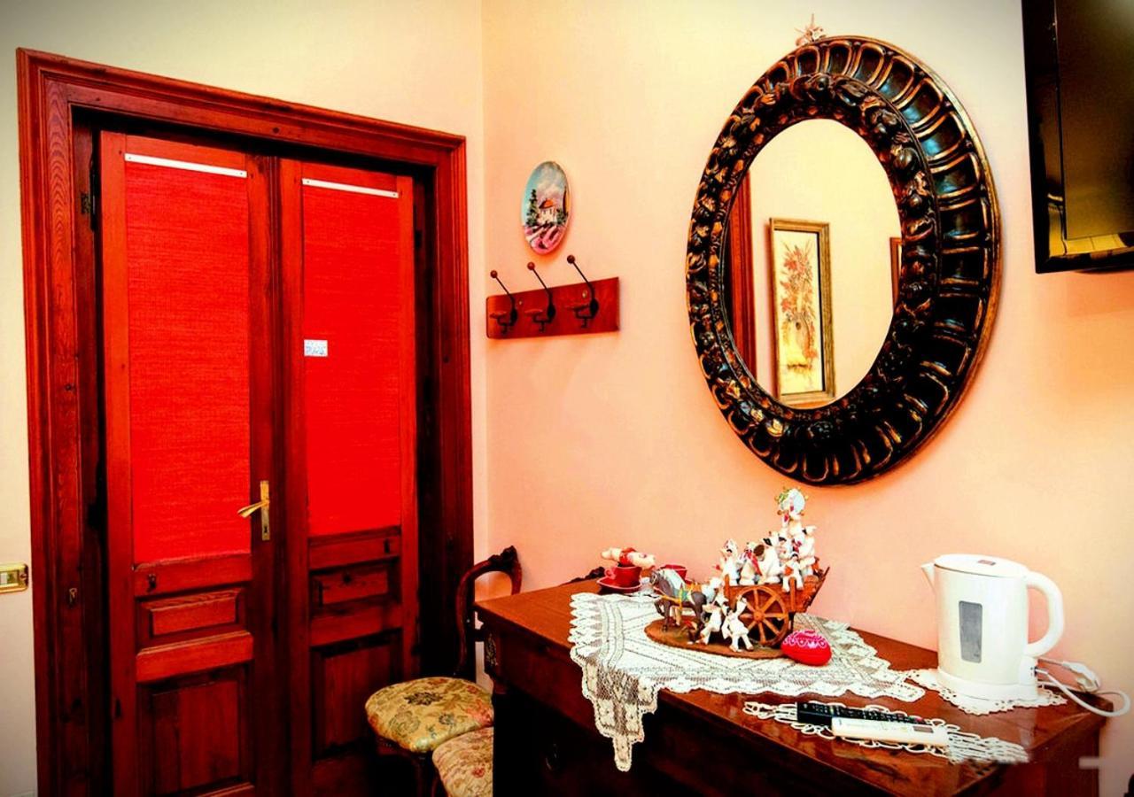 B&B Atmosfere Del Centro Storico Napoli Bagian luar foto