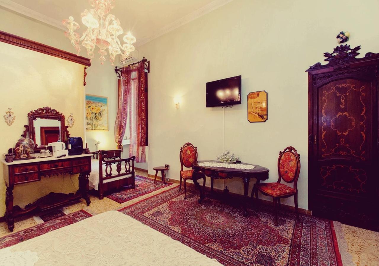 B&B Atmosfere Del Centro Storico Napoli Bagian luar foto