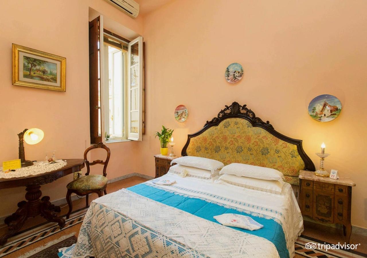 B&B Atmosfere Del Centro Storico Napoli Bagian luar foto