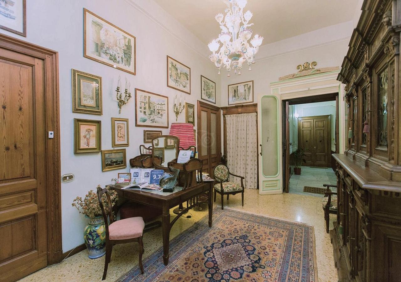B&B Atmosfere Del Centro Storico Napoli Bagian luar foto