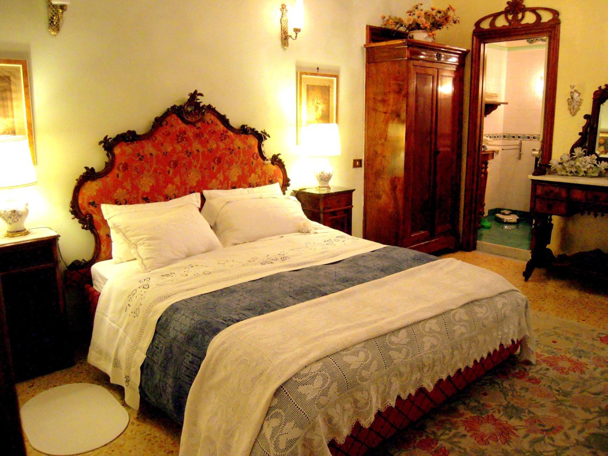 B&B Atmosfere Del Centro Storico Napoli Bagian luar foto